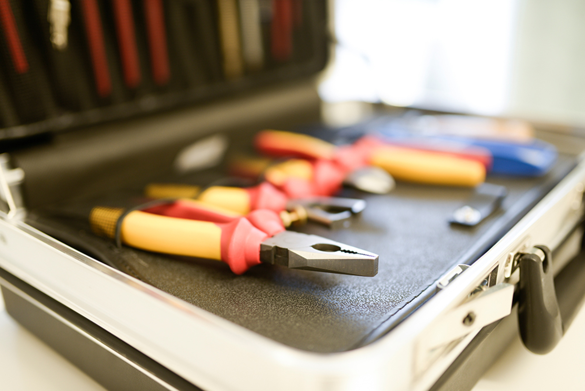 Ihr Servicepartner bei ELTECWORX Meister der Elektrotechnik in Hanau